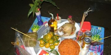 Cúng giao thừa ngoài trời